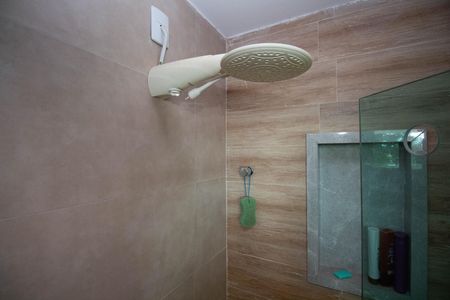 Casa de condomínio para alugar com 798m², 3 quartos e 4 vagas Casa de condomínio para alugar com 798m², 3 quartos e 4 vagasBanheiro da Suíte 3