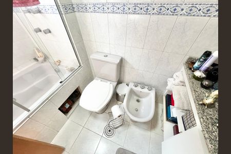 Apartamento para alugar com 140m², 4 quartos e 2 vagas Apartamento para alugar com 140m², 4 quartos e 2 vagasBanheiro da Suíte 4