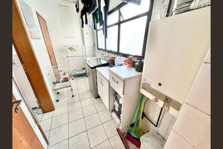 Apartamento para alugar com 140m², 4 quartos e 2 vagas Apartamento para alugar com 140m², 4 quartos e 2 vagasÁrea de Serviço