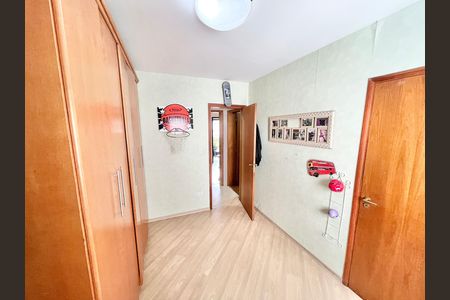 Apartamento para alugar com 140m², 4 quartos e 2 vagas Apartamento para alugar com 140m², 4 quartos e 2 vagasQuarto 1 - Suíte