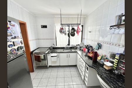 Apartamento para alugar com 140m², 4 quartos e 2 vagas Apartamento para alugar com 140m², 4 quartos e 2 vagasCozinha
