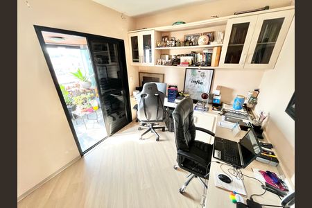 Apartamento para alugar com 140m², 4 quartos e 2 vagas Apartamento para alugar com 140m², 4 quartos e 2 vagasQuarto 2 / Escritório