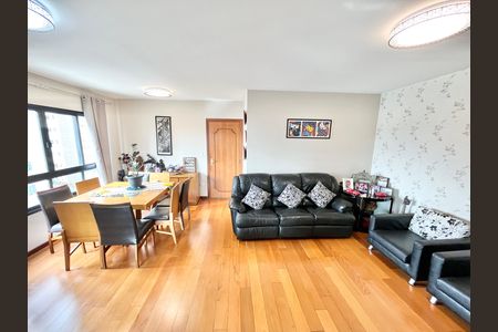 Apartamento para alugar com 140m², 4 quartos e 2 vagas Apartamento para alugar com 140m², 4 quartos e 2 vagasSala
