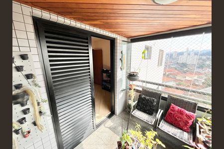 Apartamento para alugar com 140m², 4 quartos e 2 vagas Apartamento para alugar com 140m², 4 quartos e 2 vagasVaranda da Sala / Escritório