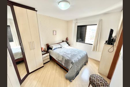 Apartamento para alugar com 140m², 4 quartos e 2 vagas Apartamento para alugar com 140m², 4 quartos e 2 vagasQuarto 4 - Suíte