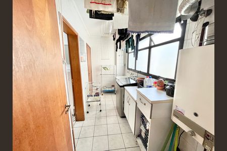 Apartamento para alugar com 140m², 4 quartos e 2 vagas Apartamento para alugar com 140m², 4 quartos e 2 vagasÁrea de Serviço