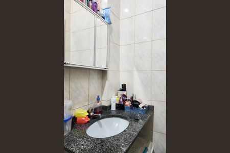Casa de condomínio à venda com 160m², 3 quartos e 1 vaga Casa de condomínio à venda com 160m², 3 quartos e 1 vagaBanheiro 1