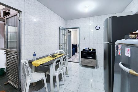 Casa de condomínio à venda com 160m², 3 quartos e 1 vaga Casa de condomínio à venda com 160m², 3 quartos e 1 vagaCozinha