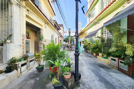 Casa de condomínio à venda com 160m², 3 quartos e 1 vaga Casa de condomínio à venda com 160m², 3 quartos e 1 vagaÁrea Comum