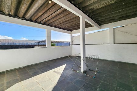 Casa de condomínio à venda com 160m², 3 quartos e 1 vaga Casa de condomínio à venda com 160m², 3 quartos e 1 vagaÁrea