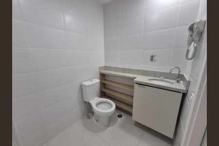 Banheiro de kitnet/studio à venda com 1 quarto, 24m² em Tatuapé, São Paulo