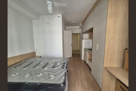 Sala / Quarto de kitnet/studio à venda com 1 quarto, 24m² em Tatuapé, São Paulo