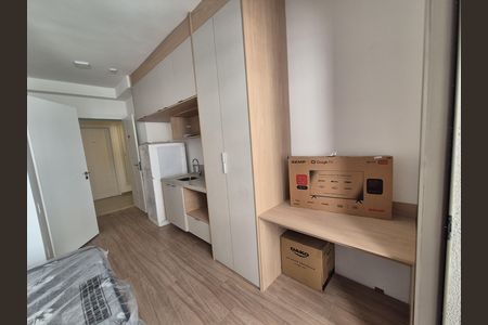 Sala / Quarto de kitnet/studio à venda com 1 quarto, 24m² em Tatuapé, São Paulo