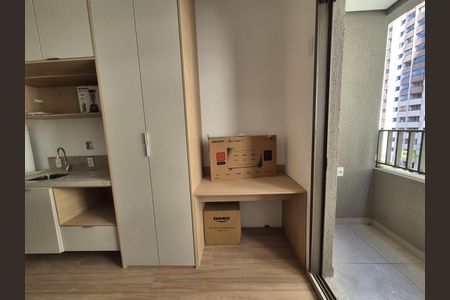 Studio à venda com 24m², 1 quarto e sem vaga Studio à venda com 24m², 1 quarto e sem vagaSala / Quarto