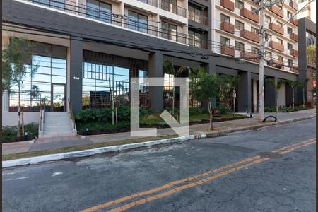 Studio para alugar com 25m², 1 quarto e sem vaga Studio para alugar com 25m², 1 quarto e sem vagaFachada
