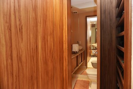 Apartamento à venda com 93m², 3 quartos e 2 vagas Apartamento à venda com 93m², 3 quartos e 2 vagasLavabo