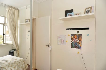 Apartamento à venda com 93m², 3 quartos e 2 vagas Apartamento à venda com 93m², 3 quartos e 2 vagasQuarto 2