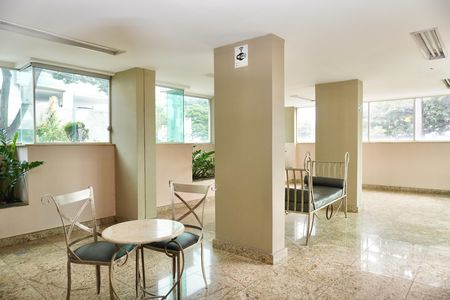 Apartamento à venda com 93m², 3 quartos e 2 vagas Apartamento à venda com 93m², 3 quartos e 2 vagasHall de entrada