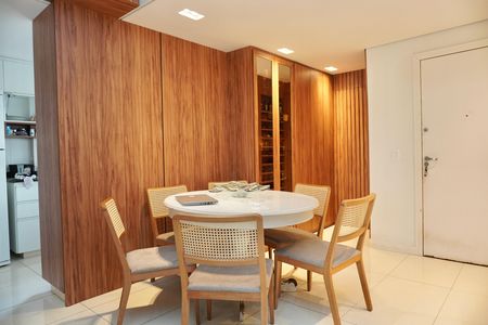 Apartamento à venda com 93m², 3 quartos e 2 vagas Apartamento à venda com 93m², 3 quartos e 2 vagasCopa
