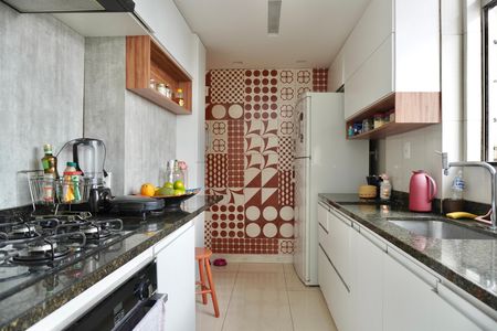 Apartamento à venda com 93m², 3 quartos e 2 vagas Apartamento à venda com 93m², 3 quartos e 2 vagasCozinha