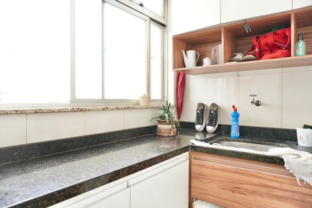 Apartamento à venda com 93m², 3 quartos e 2 vagas Apartamento à venda com 93m², 3 quartos e 2 vagasÁrea de Serviço