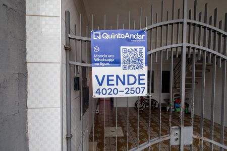 Casa à venda com 160m², 4 quartos e 2 vagas Casa à venda com 160m², 4 quartos e 2 vagasPlaca instalada