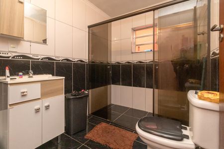 Casa à venda com 160m², 4 quartos e 2 vagas Casa à venda com 160m², 4 quartos e 2 vagasBanheiro