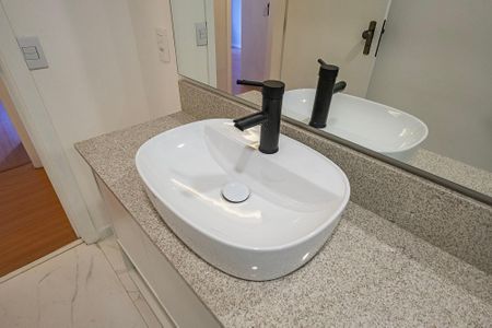 Banheiro de apartamento para alugar com 3 quartos, 148m² em Pinheiros, São Paulo