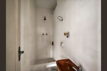 Apartamento à venda com 100m², 3 quartos e sem vaga Apartamento à venda com 100m², 3 quartos e sem vagaBanheiro 1