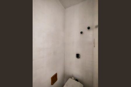 Apartamento à venda com 100m², 3 quartos e sem vaga Apartamento à venda com 100m², 3 quartos e sem vagaBanheiro de serviço