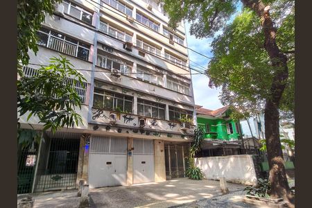 Apartamento à venda com 100m², 3 quartos e sem vaga Apartamento à venda com 100m², 3 quartos e sem vagaFachada