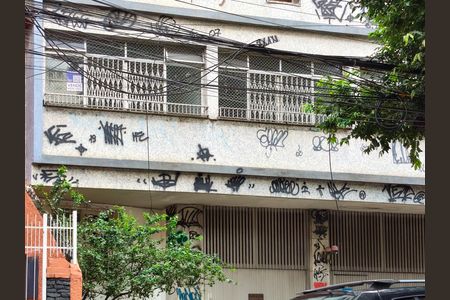 Apartamento à venda com 100m², 3 quartos e sem vaga Apartamento à venda com 100m², 3 quartos e sem vagaFachada