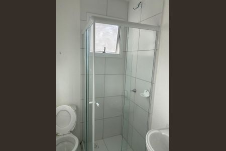 Banheiro de casa de condomínio para alugar com 2 quartos, 54m² em Jardim Algarve, Viamão