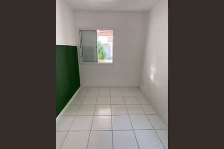 Quarto de casa de condomínio para alugar com 2 quartos, 54m² em Jardim Algarve, Viamão