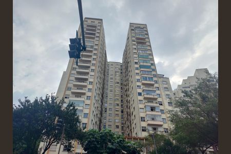 Apartamento à venda com 65m², 1 quarto e sem vaga Apartamento à venda com 65m², 1 quarto e sem vagaFachada do Prédio