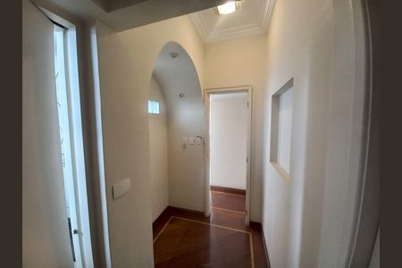 Apartamento à venda com 65m², 1 quarto e sem vaga Apartamento à venda com 65m², 1 quarto e sem vagaBanheiro Corredor