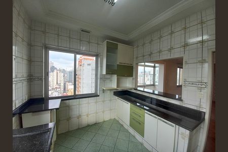 Apartamento à venda com 65m², 1 quarto e sem vaga Apartamento à venda com 65m², 1 quarto e sem vagaCozinha - Armários