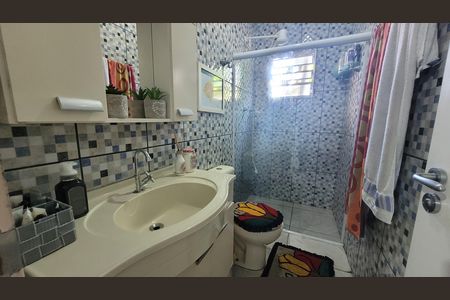 Banheiro de casa para alugar com 1 quarto, 60m² em Jardim Itapua, Itaquaquecetuba