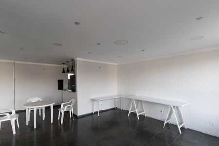 Apartamento para alugar com 58m², 3 quartos e 1 vaga Apartamento para alugar com 58m², 3 quartos e 1 vagaÁrea comum - Salão de festas