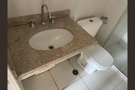 Apartamento para alugar com 70m², 3 quartos e 1 vaga Apartamento para alugar com 70m², 3 quartos e 1 vagaBanheiro