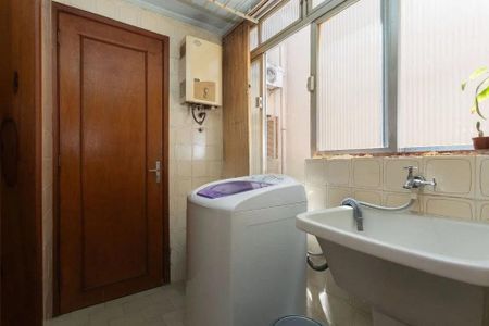 Área de serviço de apartamento para alugar com 2 quartos, 75m² em Petrópolis, Porto Alegre