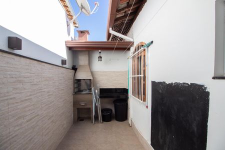 Casa à venda com 120m², 3 quartos e 2 vagas Casa à venda com 120m², 3 quartos e 2 vagasEspaço Gourmet