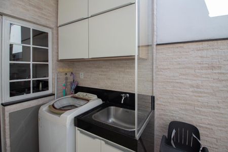 Casa à venda com 120m², 3 quartos e 2 vagas Casa à venda com 120m², 3 quartos e 2 vagasÁrea de Serviço