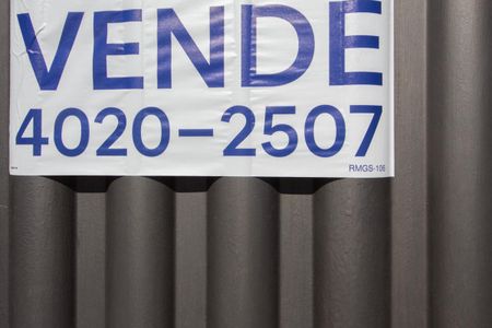 Casa à venda com 120m², 3 quartos e 2 vagas Casa à venda com 120m², 3 quartos e 2 vagasPlaquinha Instalada