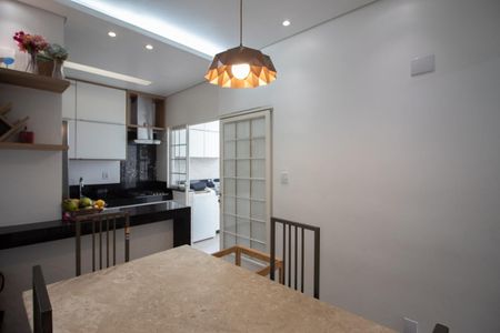 Casa à venda com 120m², 3 quartos e 2 vagas Casa à venda com 120m², 3 quartos e 2 vagasCozinha e Copa