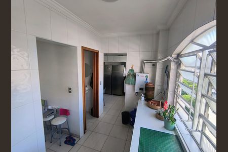 Apartamento à venda com 119m², 3 quartos e 2 vagas Apartamento à venda com 119m², 3 quartos e 2 vagasCozinha