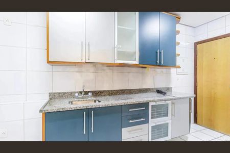 Apartamento para alugar com 97m², 3 quartos e sem vaga