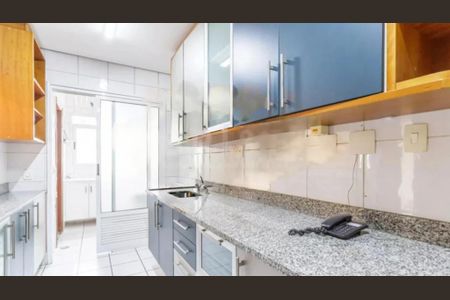 Apartamento para alugar com 97m², 3 quartos e sem vaga
