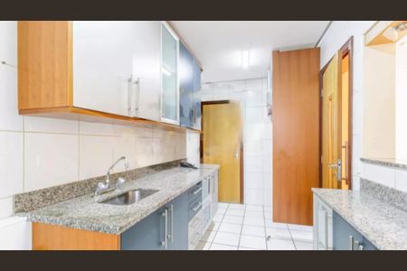 Apartamento para alugar com 97m², 3 quartos e sem vaga
