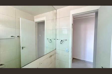 Apartamento à venda com 45m², 2 quartos e 1 vaga Apartamento à venda com 45m², 2 quartos e 1 vagaBanheiro